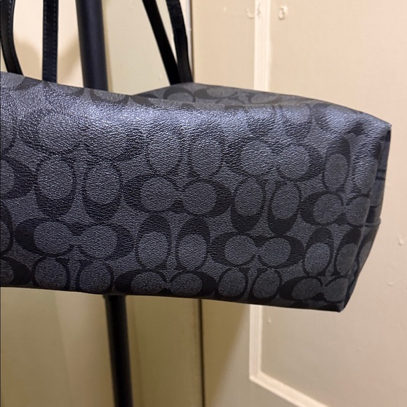 Coach Signature Tote - Picture 9 of 11